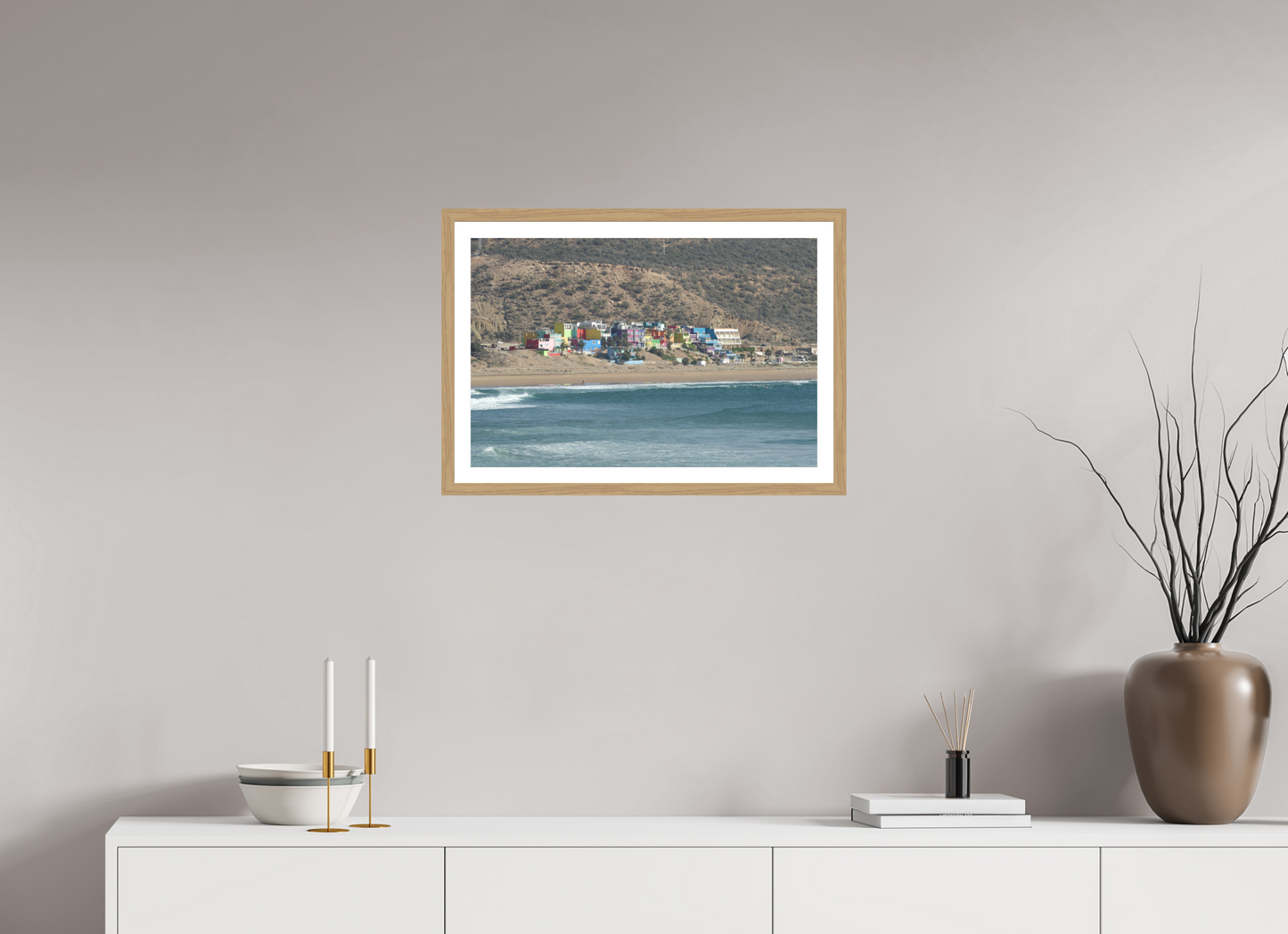 60 x 40 cm, Tirage argentique brillant, cadre chêne, verre anti-reflet et anti-UV [Picture]: Morocco - Aghroude - color village