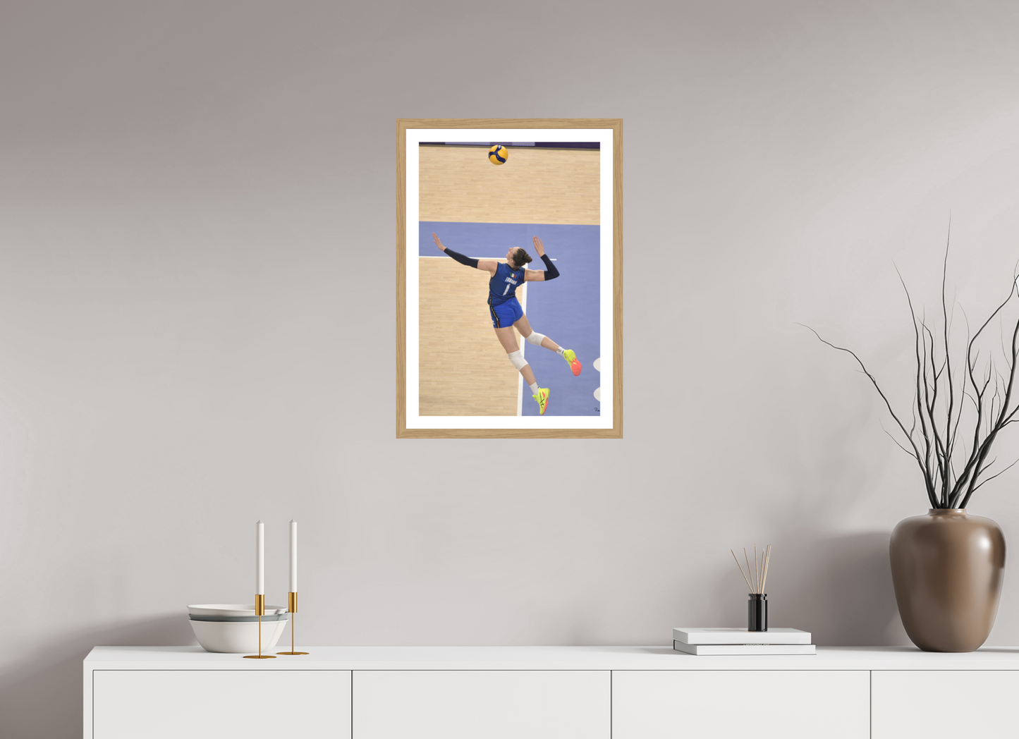40 x 60 cm, Tirage argentique brillant, cadre chêne, verre anti-reflet et anti-UV [Picture]: JO Paris 2024 - Volley-ball- Women (6)