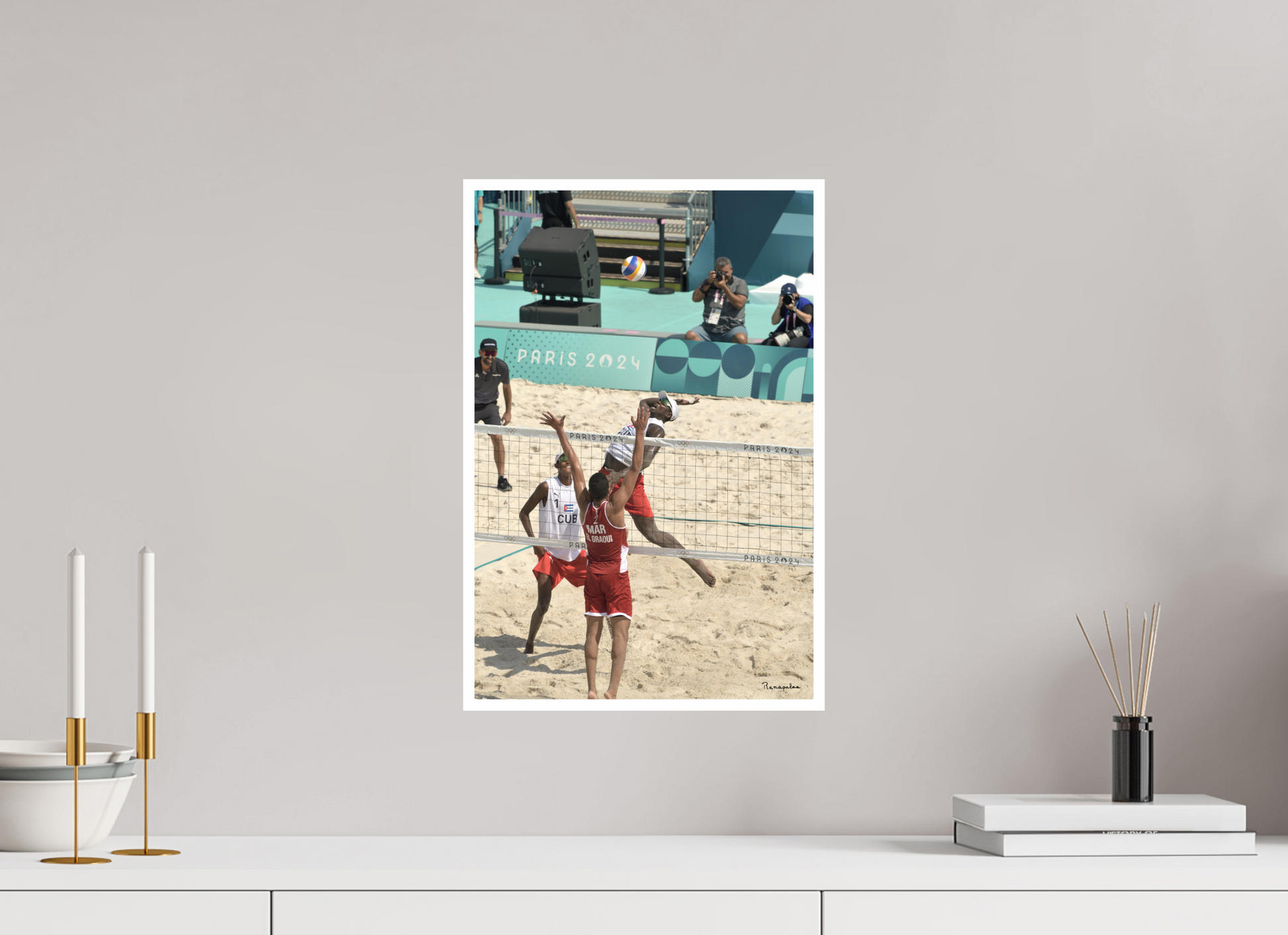 30 x 45 cm, Tirage Ultra Brillant [Picture]: JO Paris 2024 - Men beach volley at Eiffel Tower Stadium (2)