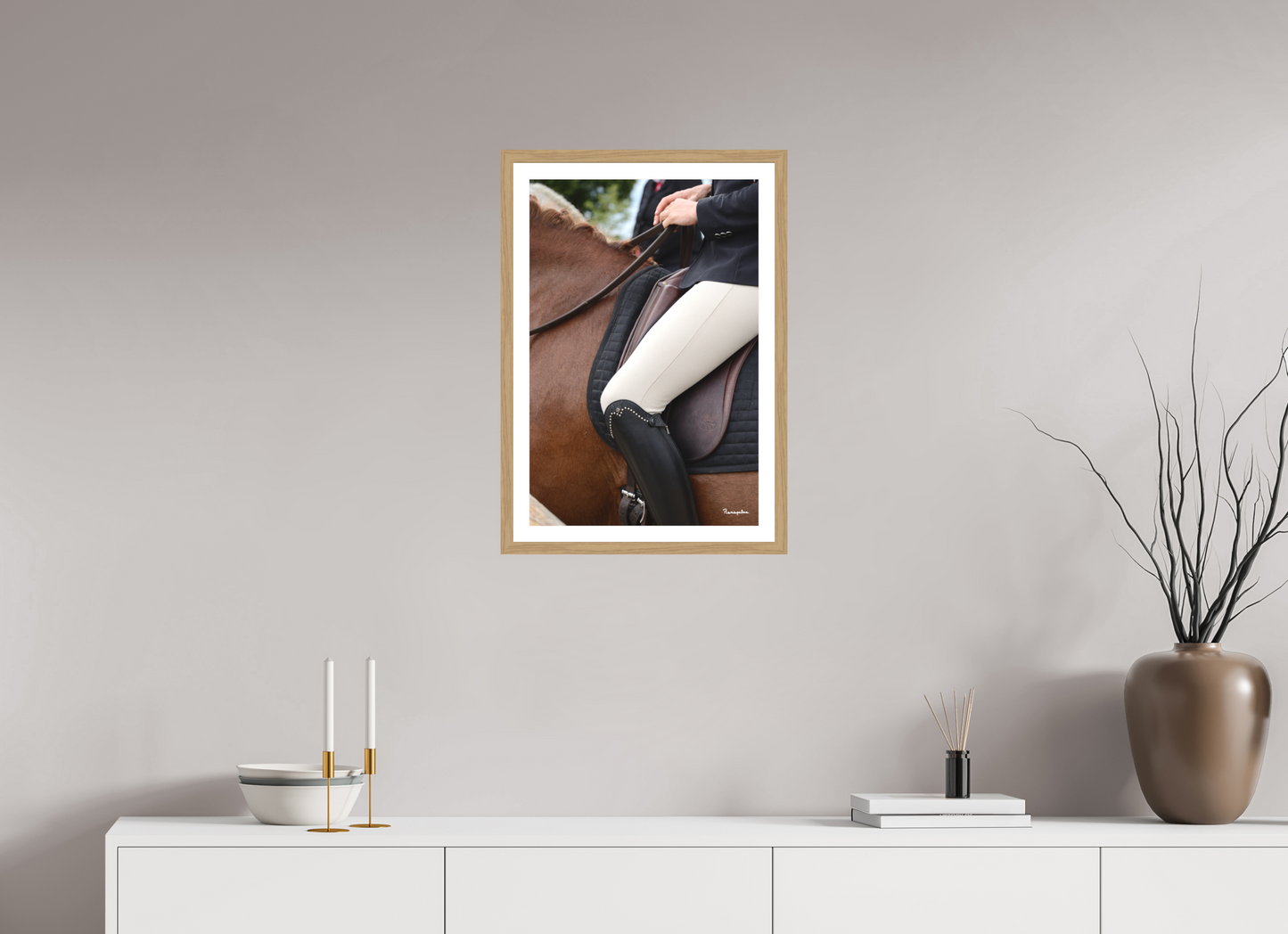 40 x 60 cm, Tirage argentique brillant, cadre chêne, verre anti-reflet et anti-UV [Picture]: Equitation Cluny