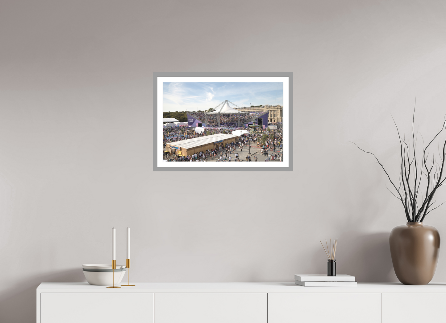 60 x 40 cm, Impression fine art, cadre gris clair, verre anti-reflet et anti-UV [Picture]: JO Paris 2024 - Urban Park at La Concorde (1)