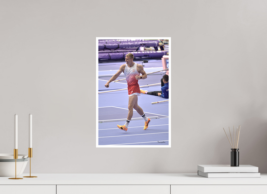 30 x 45 cm, Tirage Ultra Brillant [Picture]: JO Paris 2024 - Athletics - Men pole vault at Stade de France (2)