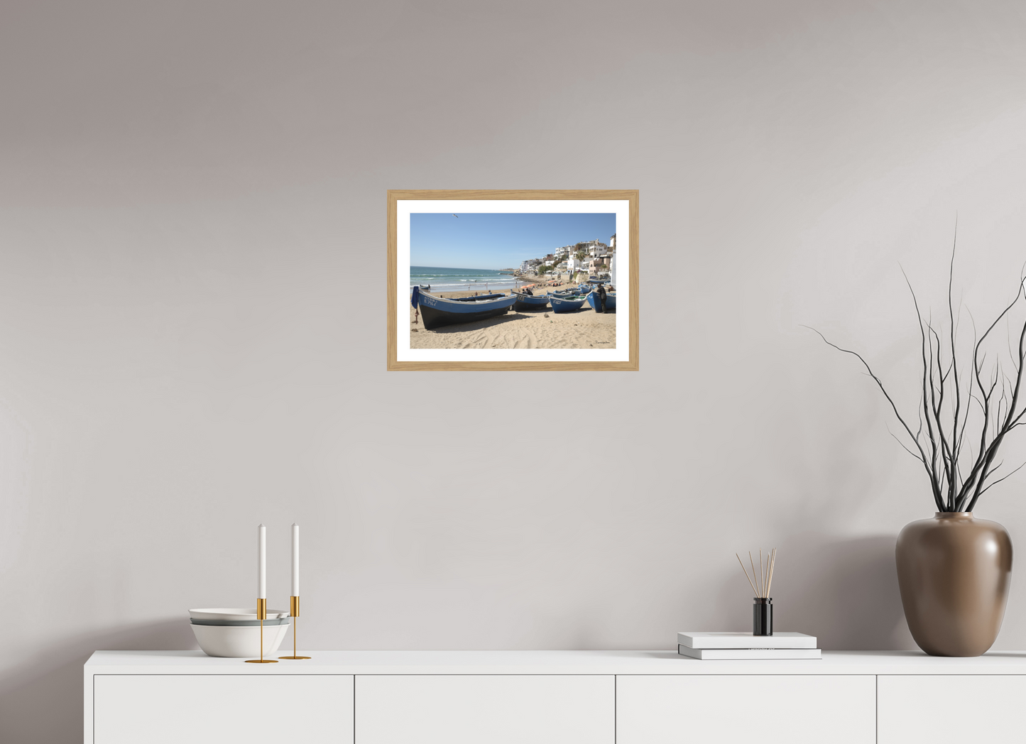 45 x 30 cm, Tirage argentique brillant, cadre chêne, verre anti-reflet et anti-UV [Picture]: Morocco - Taghazout village