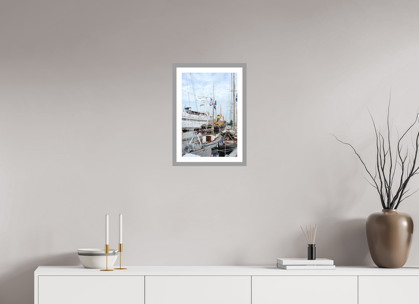30 x 45 cm, Impression fine art, cadre gris clair, verre anti-reflet et anti-UV [Picture]: Port Maritime de la Rochelle