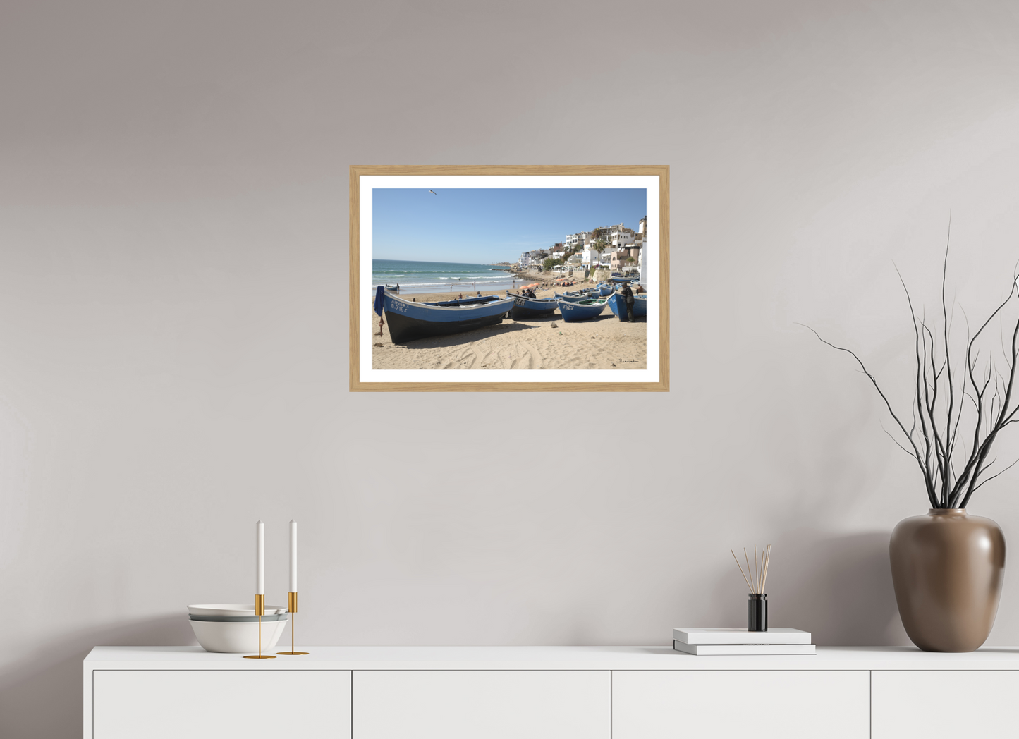 60 x 40 cm, Tirage argentique brillant, cadre chêne, verre anti-reflet et anti-UV [Picture]: Morocco - Taghazout village