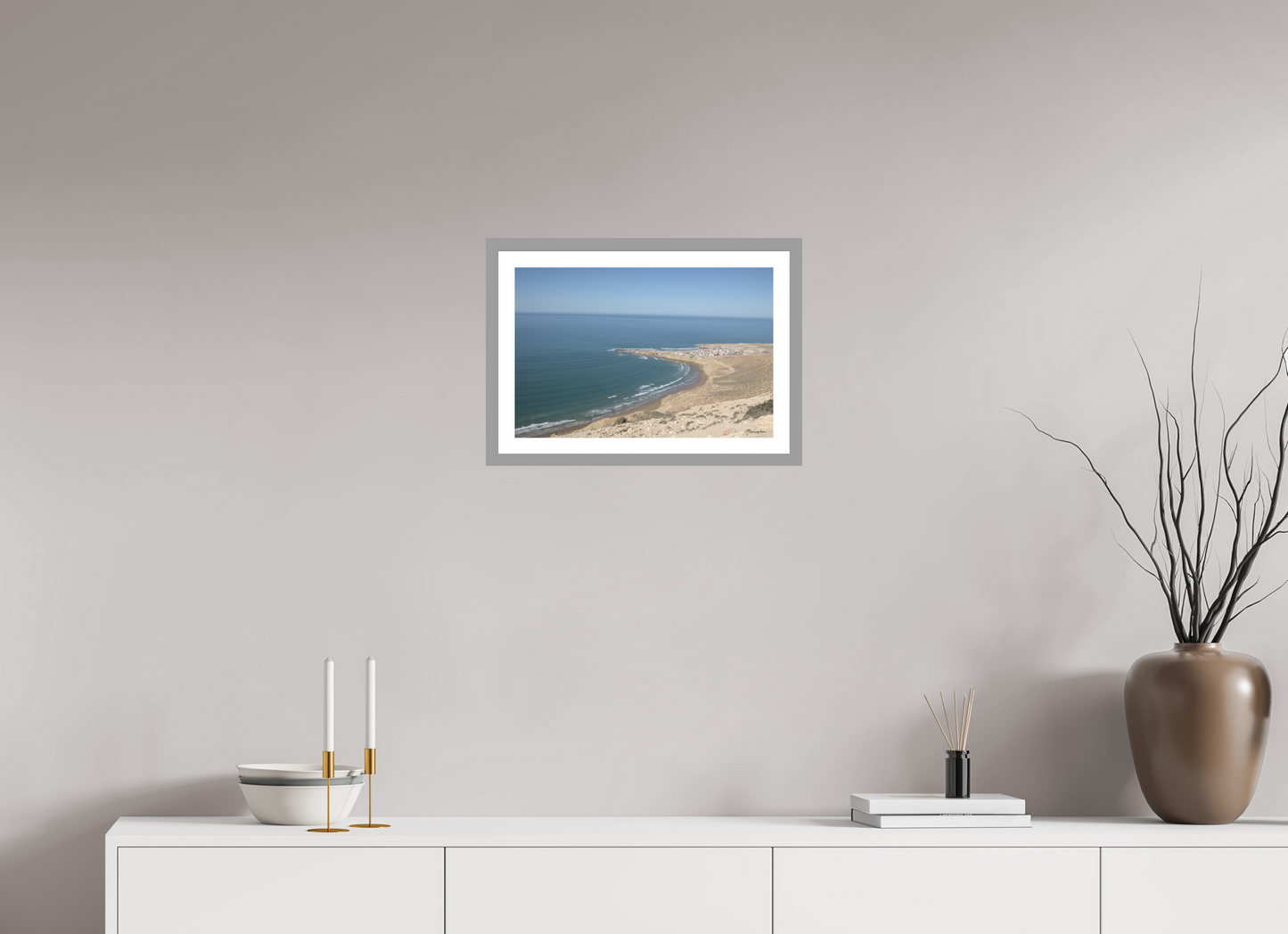 45 x 30 cm, Impression fine art, cadre gris clair, verre anti-reflet et anti-UV [Picture]: Morocco - Imsouane village